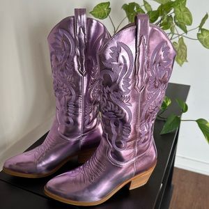 PURPLE SILVER GREAT CONDITION COWGIRL BOOTS MID CALF